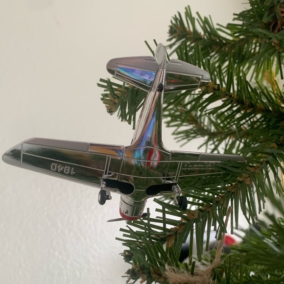 Hallmark Spartan Model 7-W Executive Sky's the Limit Keepsake Ornament - Picture 3 of 4